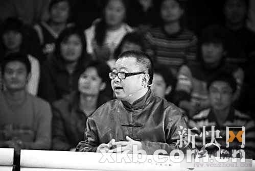 “被征婚女”人紅坐上評(píng)委席。