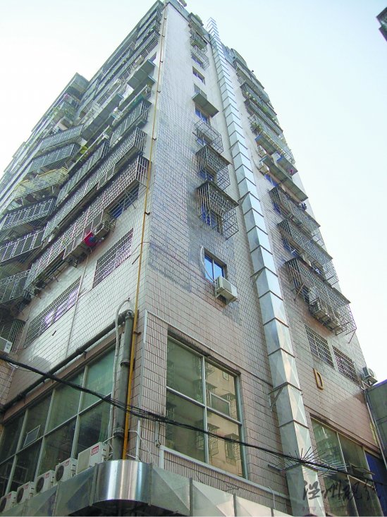 溫州鬧市最牛煙囪