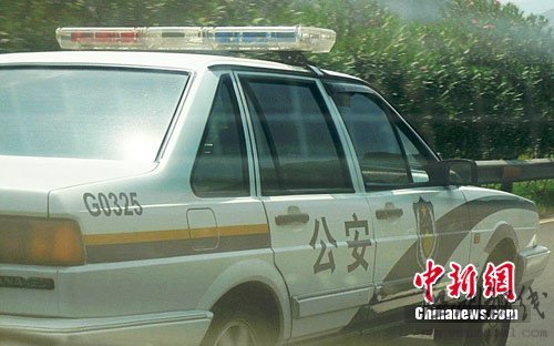 義烏一警車用光盤遮車牌行駛 涉事民警受處罰