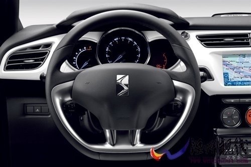 又一款傳奇小車(chē)？ 海外試駕雪鐵龍DS3 汽車(chē)之家