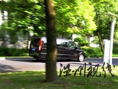 奔馳 福建戴姆勒 唯雅諾 2010款 2.5l 尊貴版
