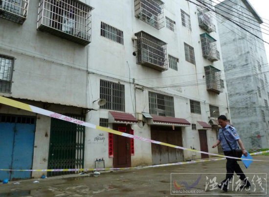 廣西地稅局長(zhǎng)4口遭滅門 250警察逐戶排查(圖)