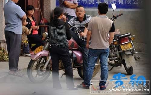 女教師遭官員凌辱 警方稱“戴避孕套不算強奸”