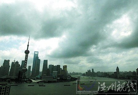 “梅超風(fēng)”來(lái)襲 滬浙海空全線告急