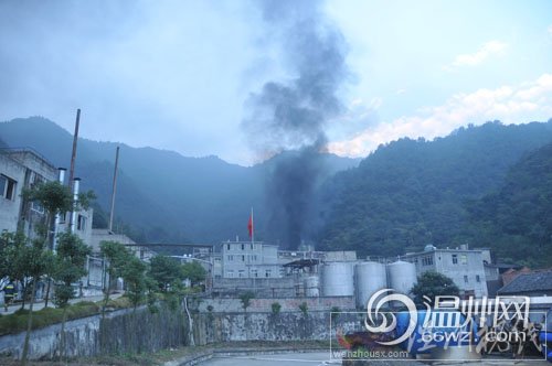 藤橋鎮(zhèn)外垟村嘉力化工廠爆燃火災(zāi)