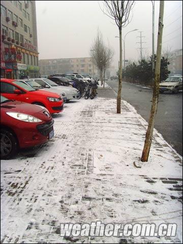 呼和浩特三月小雪滋潤大地（組圖）