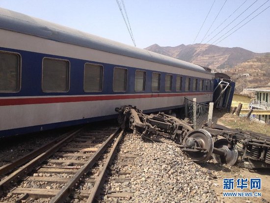  3月24日拍攝的寶天鐵路貨物列車脫軌事故現場