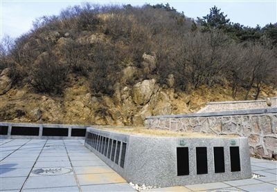 北京多家公墓已無現(xiàn)墓 市民全款購買期墓(圖)
