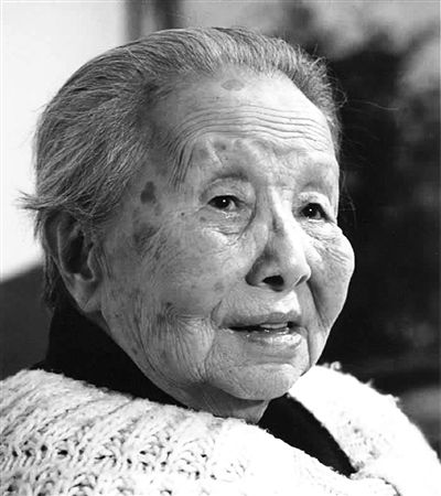 冰心前兒媳談捉奸經(jīng)歷：裸女藏涼臺 小前夫40歲