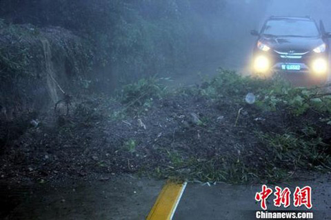 “海葵”挾特大暴雨侵襲廬山多景區關閉