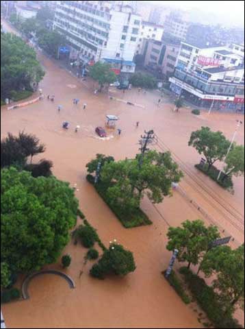 10日江西景德鎮暴雨 暴雨引發內澇