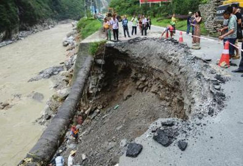 17日四川暴雨災(zāi)情 3人死亡10人失蹤詳細(xì)災(zāi)情還在統(tǒng)計(jì)中