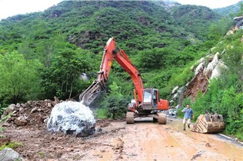 北京門頭溝多處路段山體塌方 靈山景區再次封閉