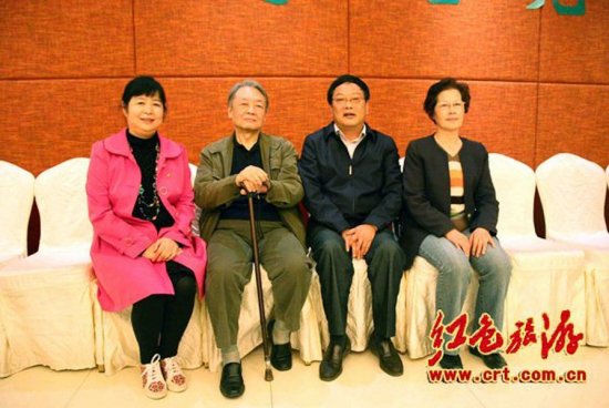 李實(原名毛遠新)參觀南水北調工程