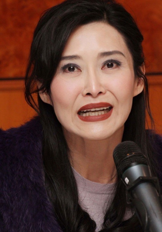 葉玉卿開記者會澄清老公胡兆明財務狀況傳聞