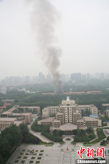 西安交大老校區(qū)著火