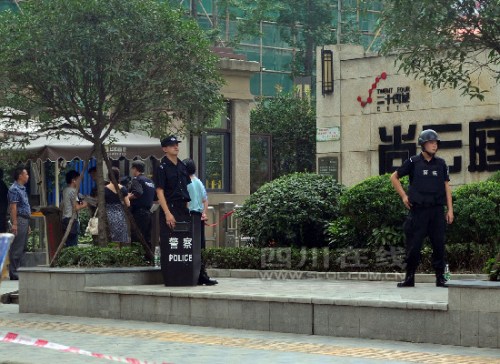成都槍擊案現場已被特警封鎖