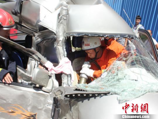 縉云東渡鎮車禍現場圖片