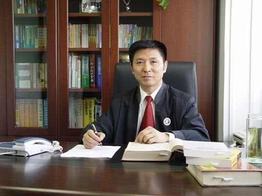 張起準律師