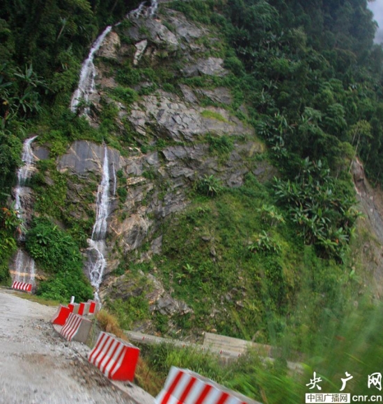 墨脫公路通車