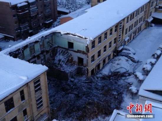 2013牡丹江暴雪廠房坍塌