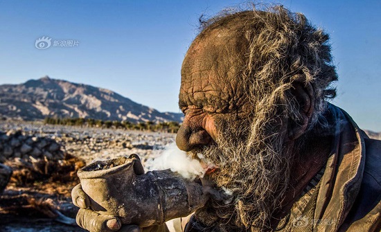 伊朗80歲老人60年不洗澡 