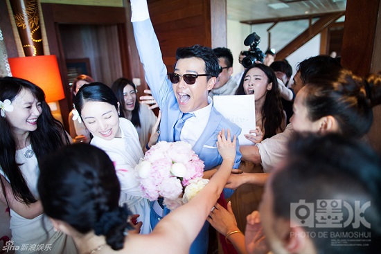 佟麗婭陳思成婚禮在大溪地舉行 一開始就奔著結婚去