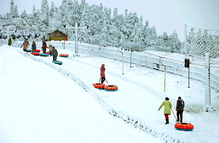 重慶高山景區(qū)雪景很美 未來(lái)三天還有雨雪天氣