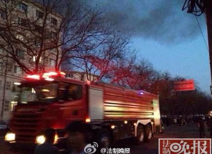 豐臺東大街附近一倉庫起火