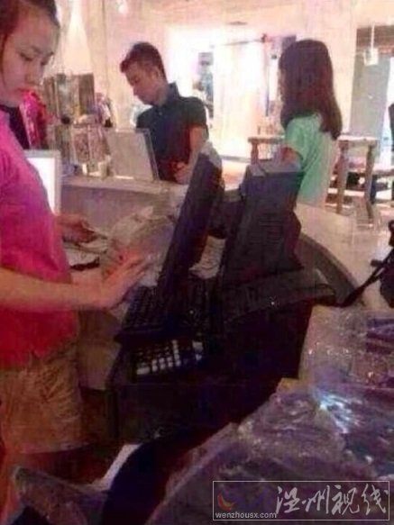 文章道歉后和姚笛逛街照片 網友造謠道德比文章高嗎