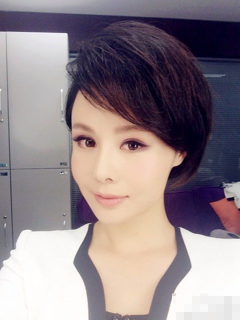 央視女主播朱曉琳?qǐng)D片