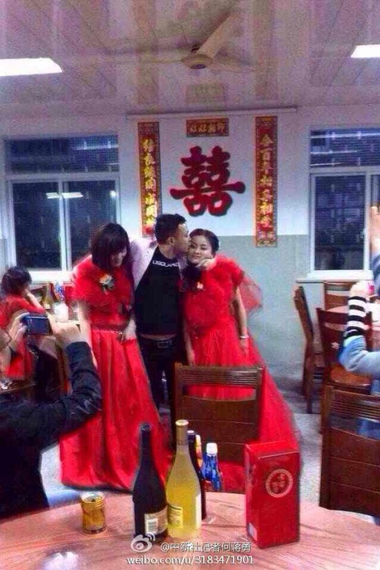 寧波一男娶二妻婚宴照