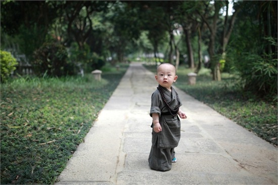 西禪寺小和尚是個萌娃 小和尚只有1歲多