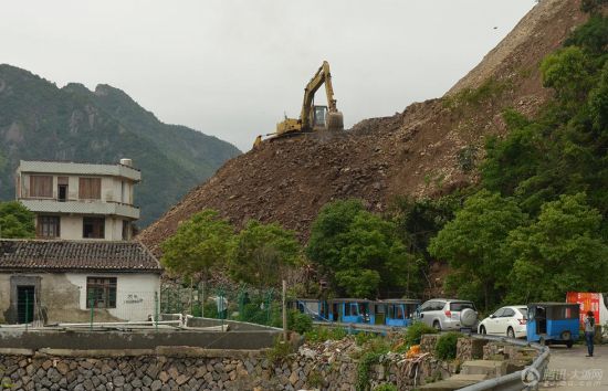 蒼南山體塌方