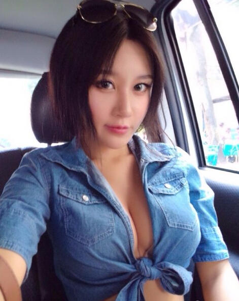 中國(guó)乳神生活照