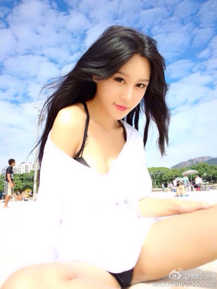 北師?；ǚ崞厮秸?中國足球?qū)氊惙嵴掌? /><br />
北師校花樊玲曝私照　　本文“”來源：http://www.pzjyn.cn/yule/shida_meinv/55043.html，轉(zhuǎn)載必須保留網(wǎng)址。
<p class=