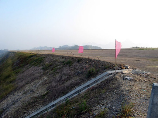 建在山頂?shù)臋C(jī)場(chǎng)叫河池