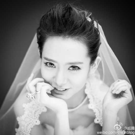李承鉉戚薇結(jié)婚照