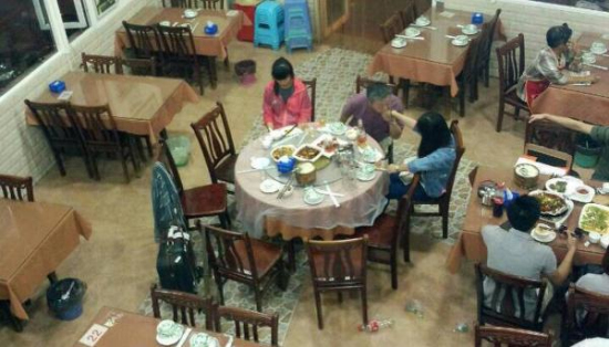 美術(shù)學(xué)院副教授強吻女學(xué)生