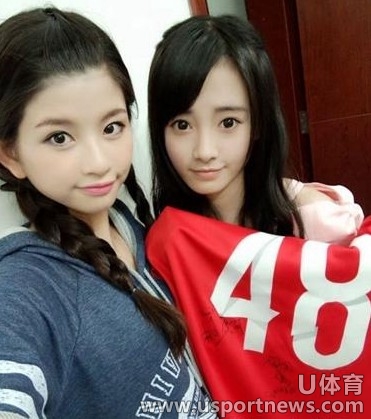 鞠婧袆?wù)掌? /><br />
鞠婧袆?wù)掌?/p>
<p style=
