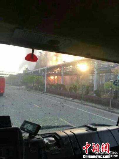 南京揚(yáng)子石化爆炸