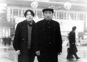 父親賣(mài)血供兒子上學(xué)