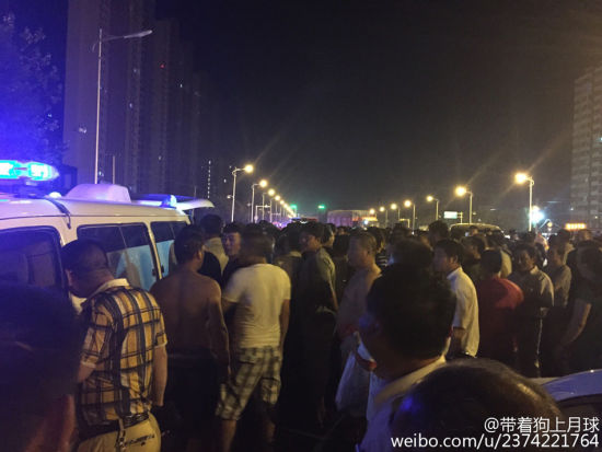 民警開警車撞死老人