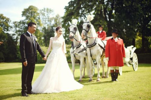 李小冉和徐佳寧結(jié)婚照