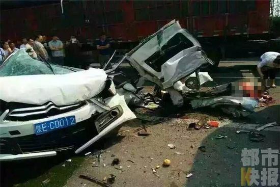 西禹高速8車(chē)連撞