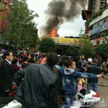 現(xiàn)場火勢非常的大