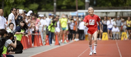 日本105歲老人宮崎秀吉百米跑出42秒22創(chuàng)世界紀(jì)錄