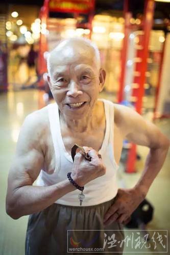 肌肉型爺意外走紅