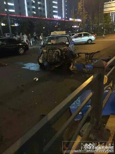 被撞的出租車