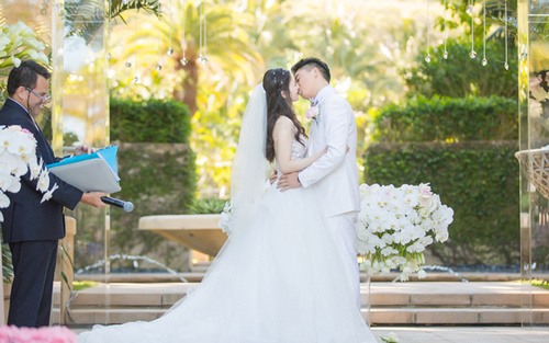 劉強(qiáng)東與奶茶妹妹婚禮現(xiàn)場(chǎng)照